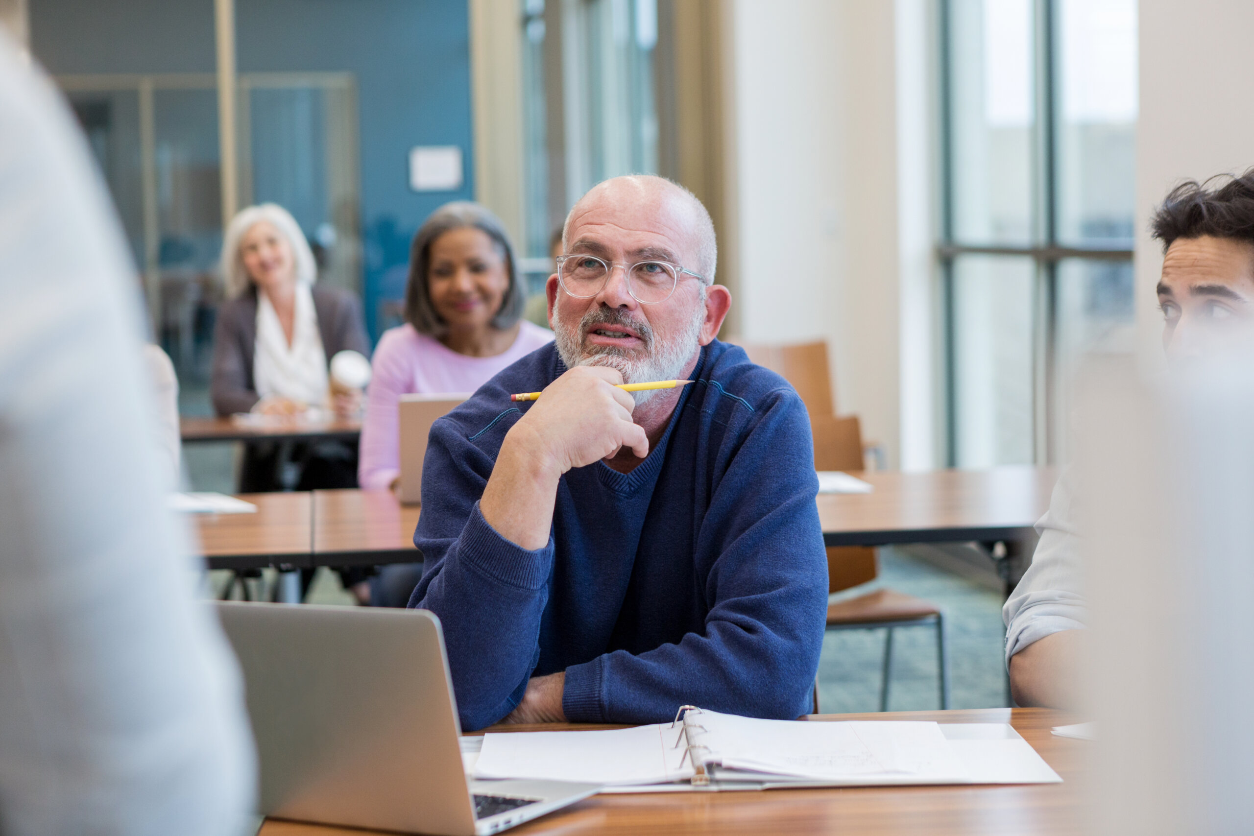 Lernender im Klassenzimmer